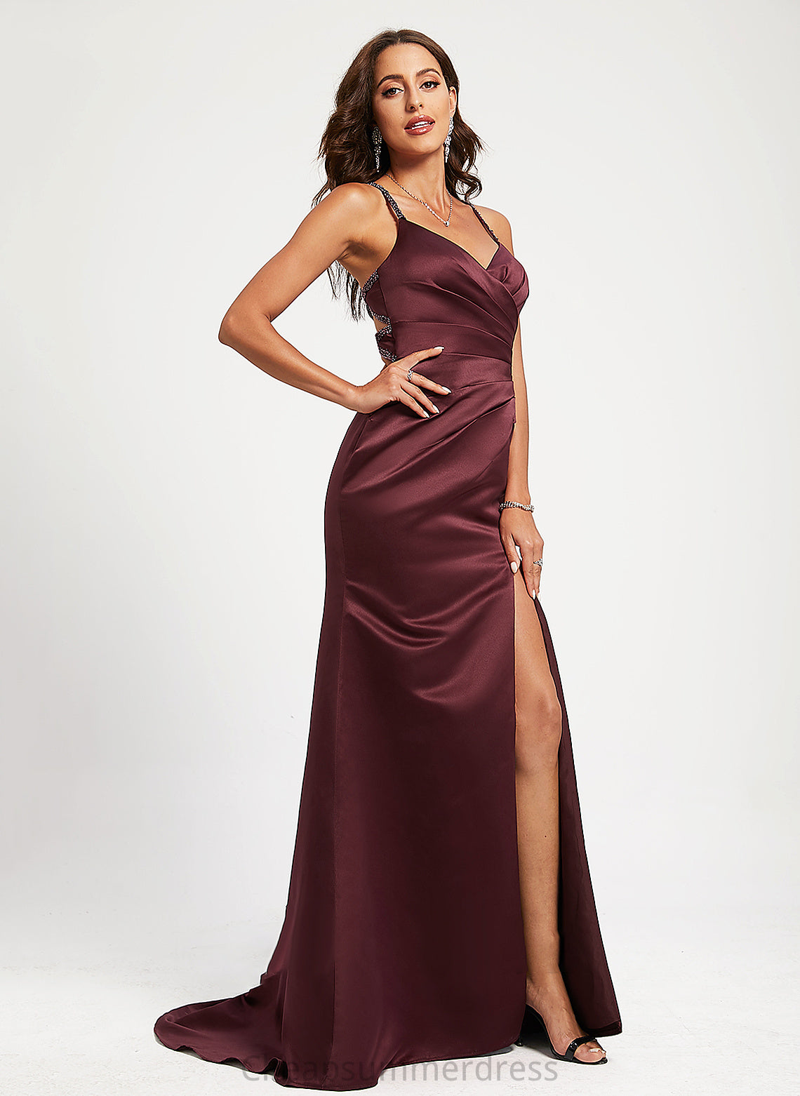 Dania Trumpet/Mermaid With V-neck Prom Dresses Sweep Sequins Train Beading Satin