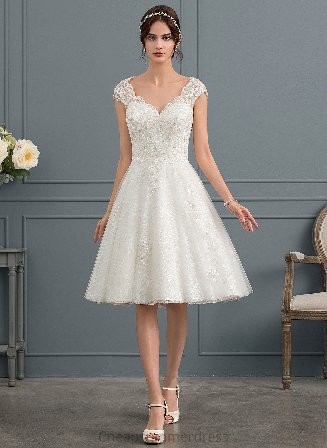 Lace Wedding Dresses Knee-Length A-Line V-neck Dress Tulle Raven Wedding