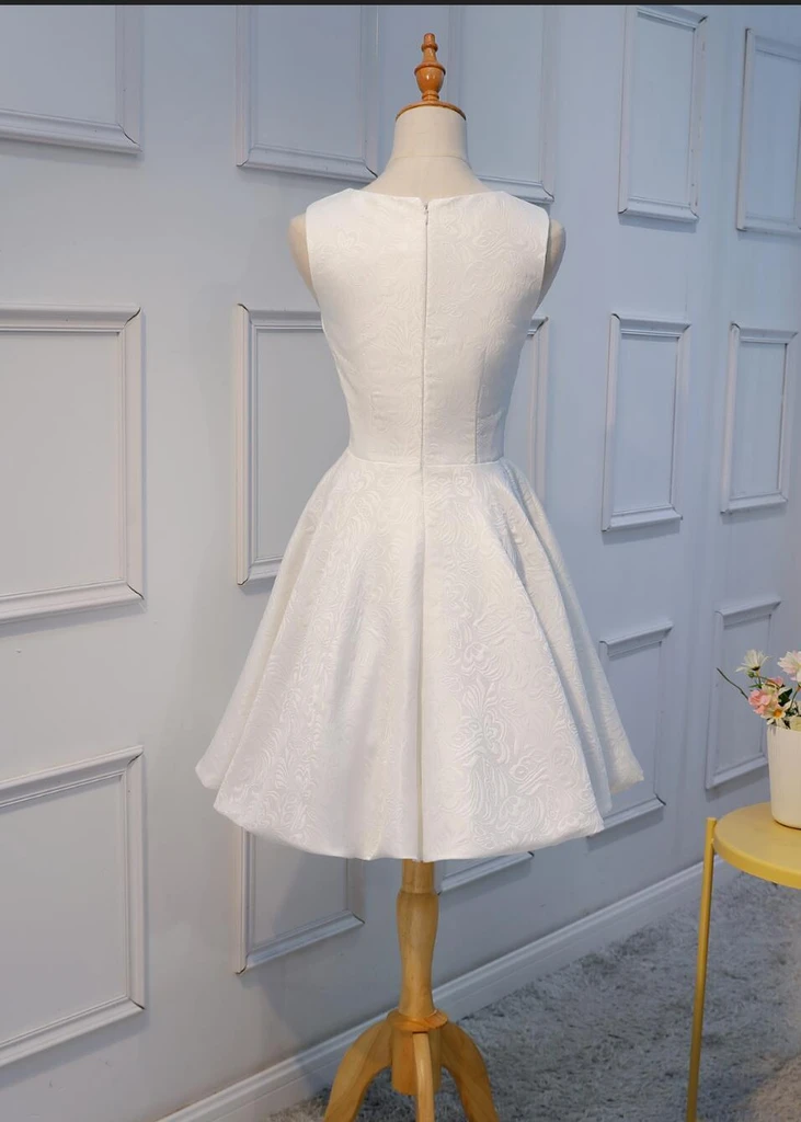 Unique White Applique Cheap Short Lace Alissa Homecoming Dresses CD19715